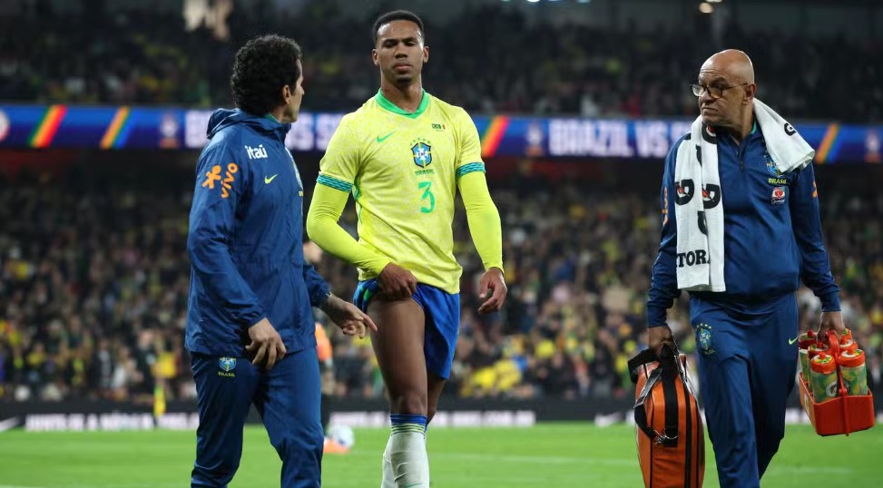 ดาวเตะ Arsenal อาจพลาดเกมดาร์บี้