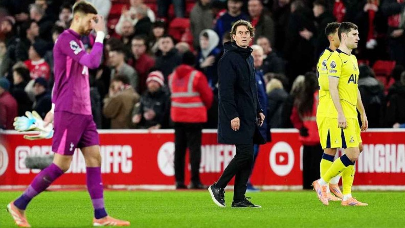 โธมัส แฟรงก์ ขอเวลา ไม่ขอข้ออ้าง หลังสเปอร์สแพ้ฟอเรสต์ 0-3 และคำถามเรื่องอนาคตเริ่มดังขึ้นอีกครั้ง ufa169